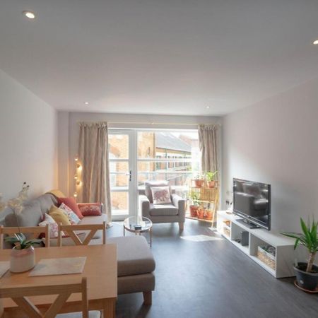 Gorgeous Spacious 2 Bed 2 Bath Apartment Leicester Exterior foto